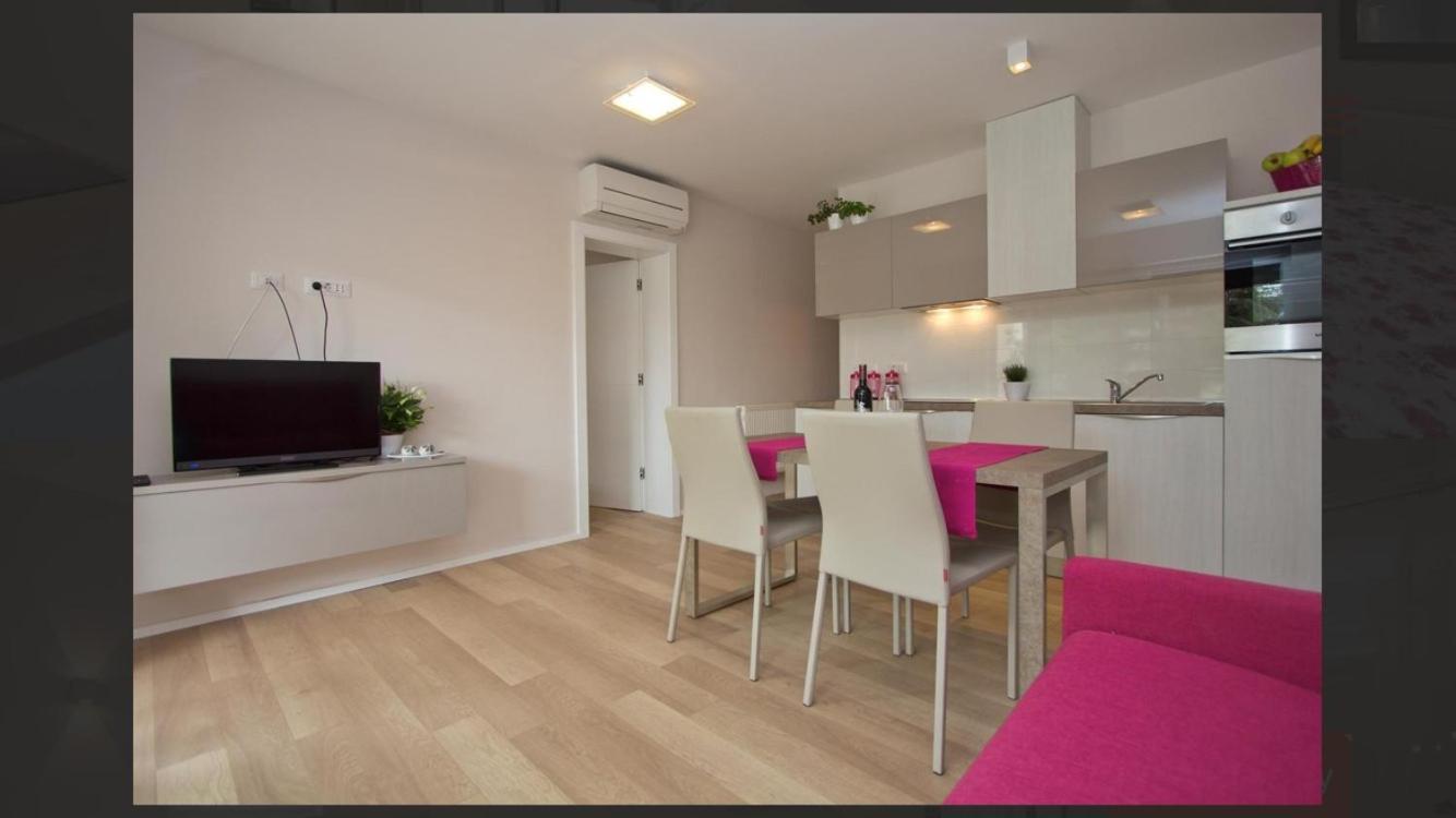 Adria Apartments ポレッチ エクステリア 写真